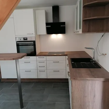 Im Gruenen Apartman *